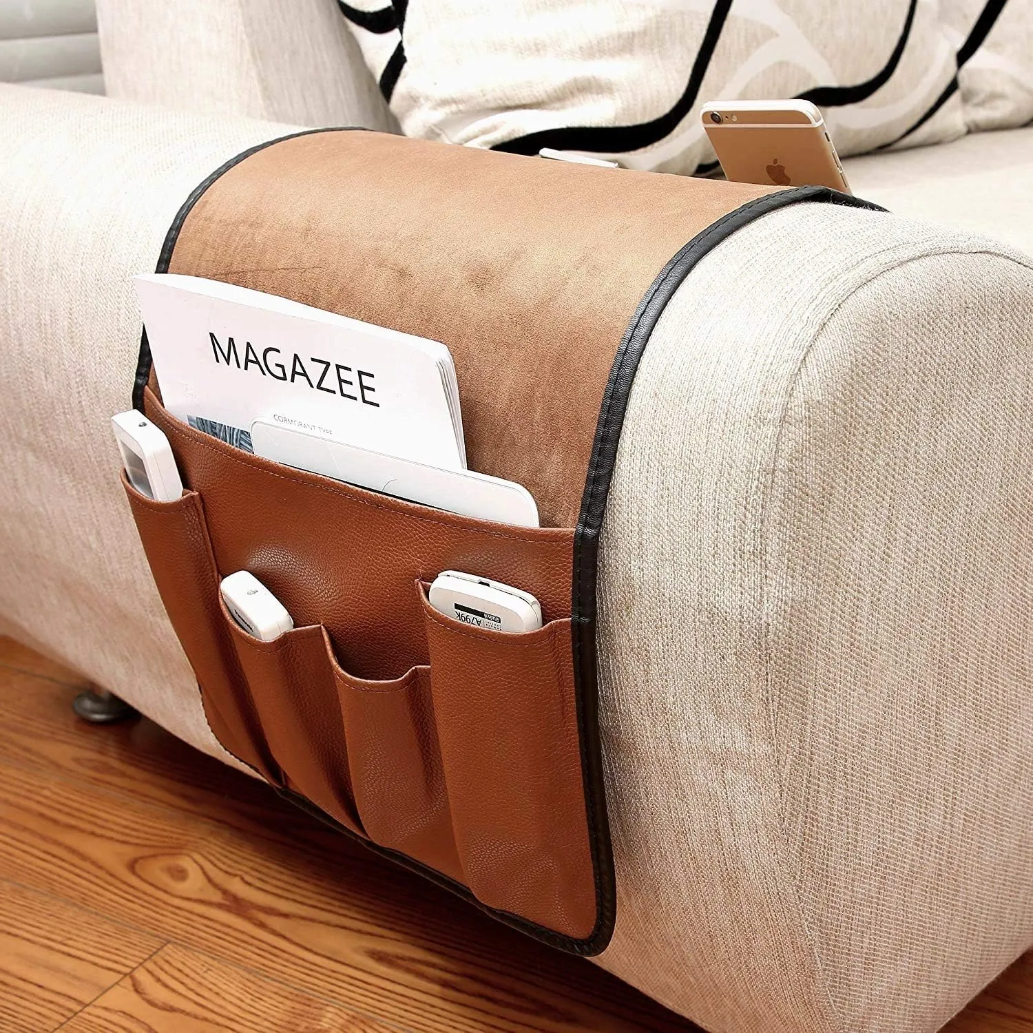5 Pockets TV Remote Control Holder Couch Sofa Tray Armrest Organiser Oxford Chair Couch Caddy Sofa Armrest Bag Bedside Storage Hanging Organiser for Magazine Books Snack Mobile DVD Cellphone (PU-A)
