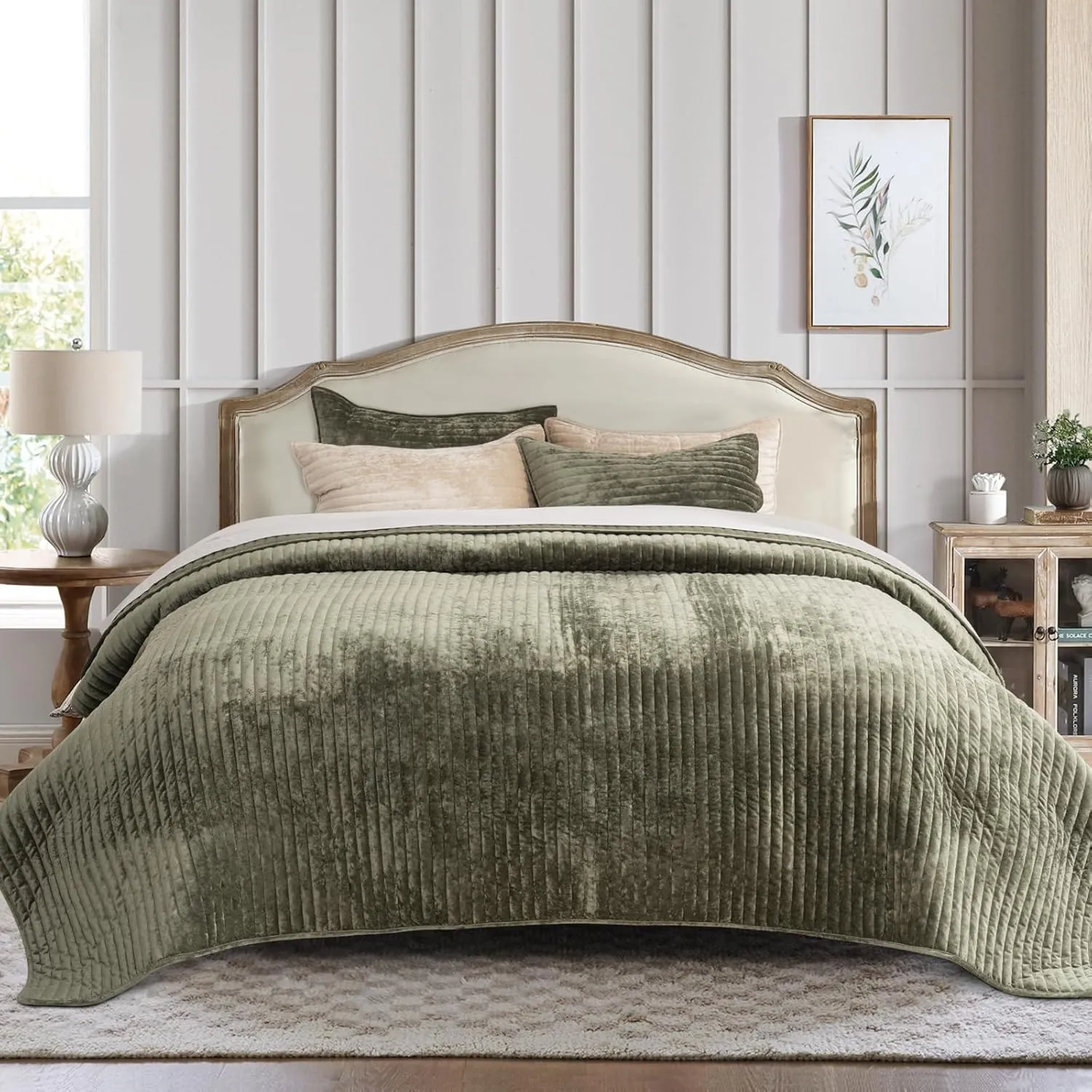 EVERGRACE Velvet Quilt Set Queen Size, Luxurious Soft Striped Channel Bedding Set, Lightweight Velvet Comforter for All Season, Quilted Bedspread Coverlet with 2 Matching Shams, Olive Green