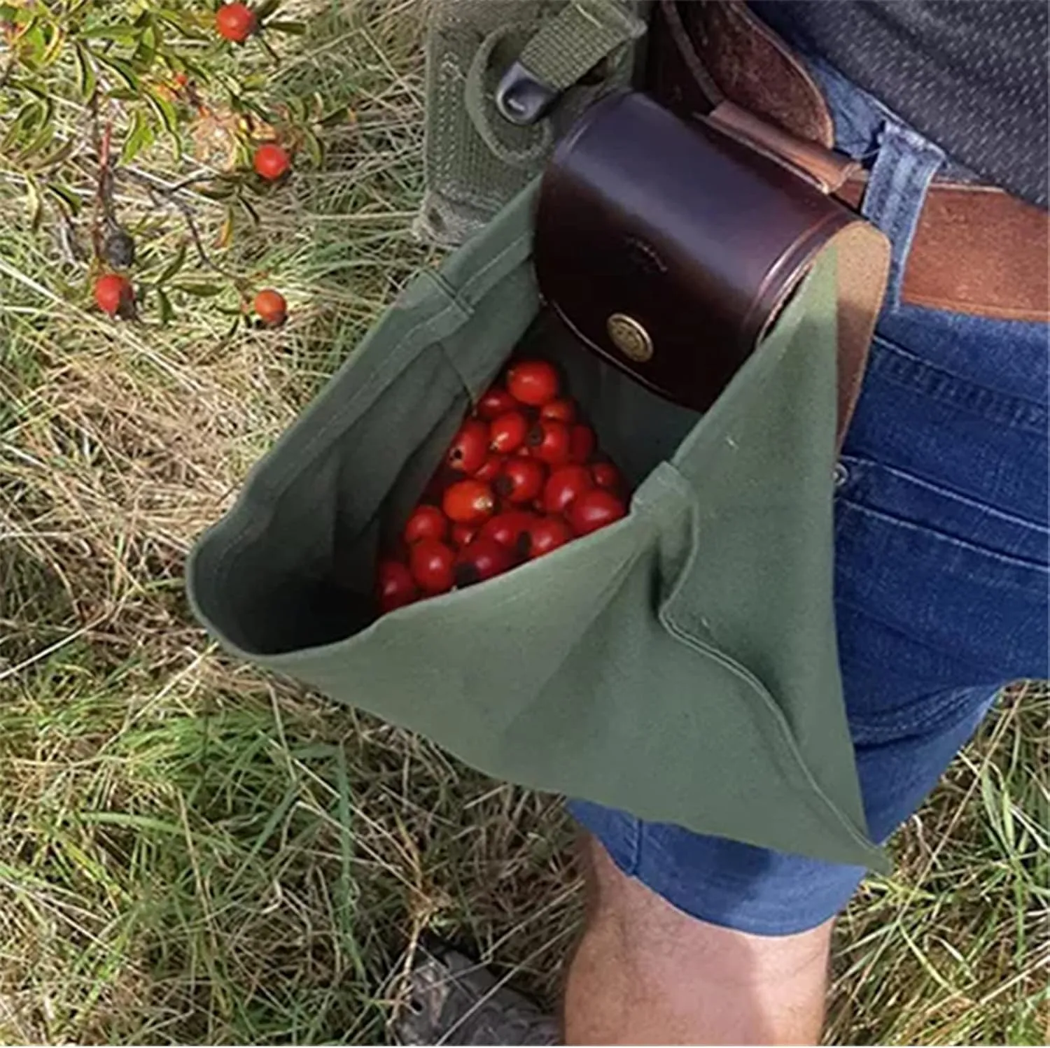 Foraging Bag Waxed Canvas Collapsible, Waxed Canvas Mushroom Foraging Pouch, Camping Bag Belt Packs Waterproof Small Leather Pouch Hunting Fanny Pack for Pick & Seashells Outdoor (Brown, Leather)