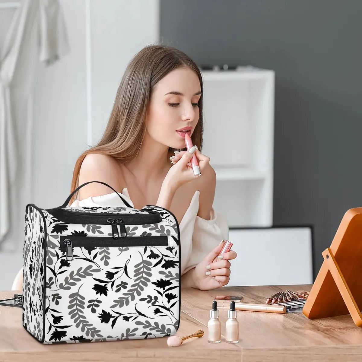 Hanging Toiletry Bag Floral Print for Women Girls, Cosmetic Makeup Bag with Multi Compartments, Portable Travel Bag Organizer Large for Toiletries Accessories