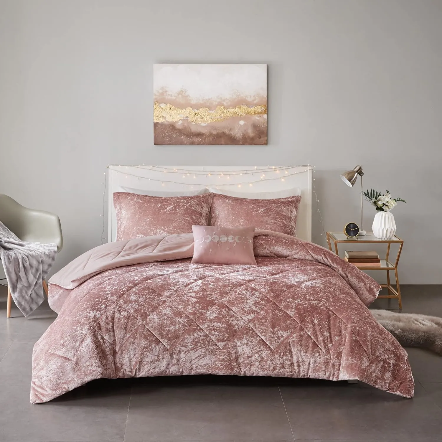 Intelligent Design Felicia Luxe Comforter Velvet Lush Double Sided Diamond Quilting, Modern All Season Bedding Set with Matching Sham, Decorative Pillow, Full/Queen(90"x90"), Blush 4 Piece
