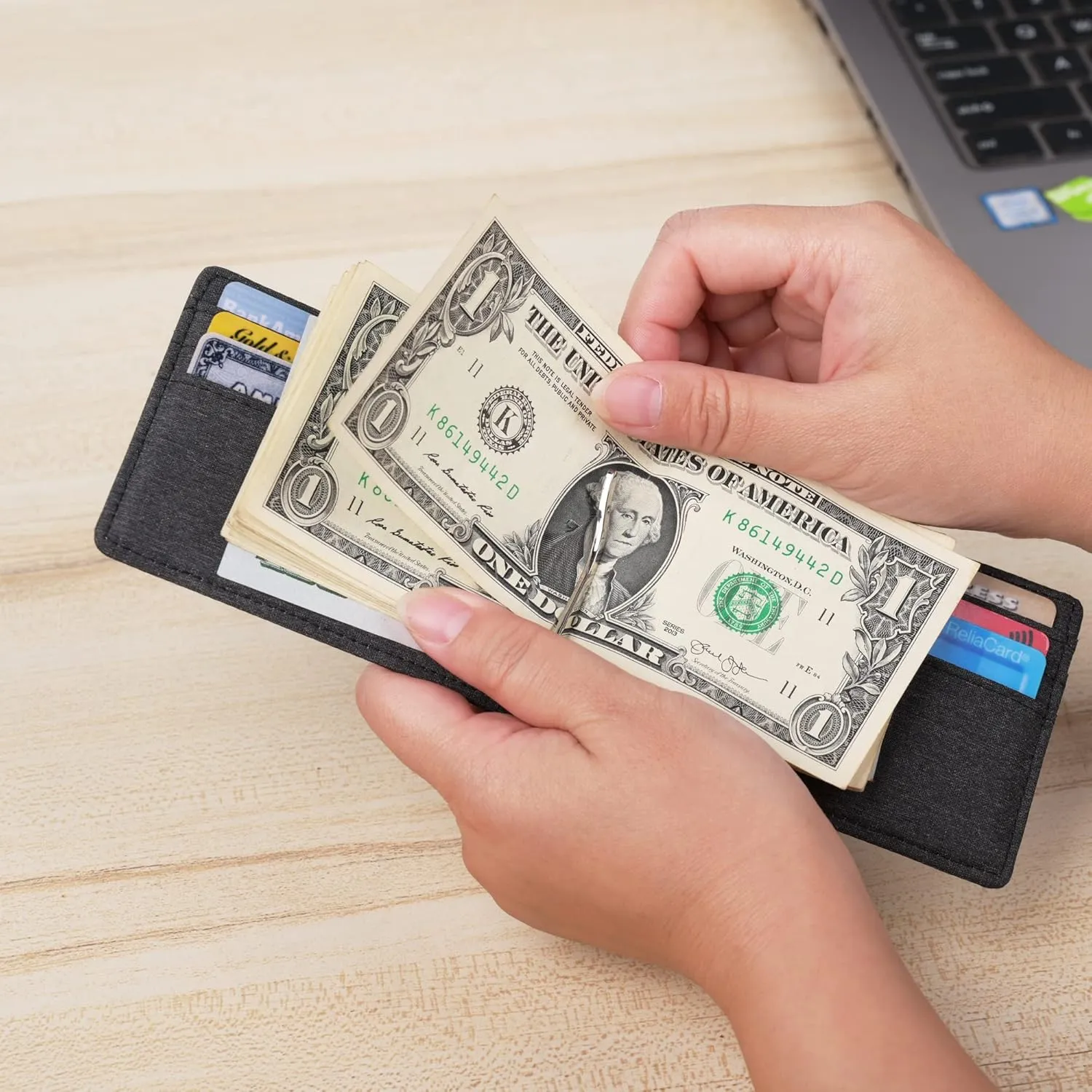 kinzd Slim Wallet with Money Clip RFID Blocking Minimalist Bifold Wallet for Men Genuine Leather Front Pocket Card Holder