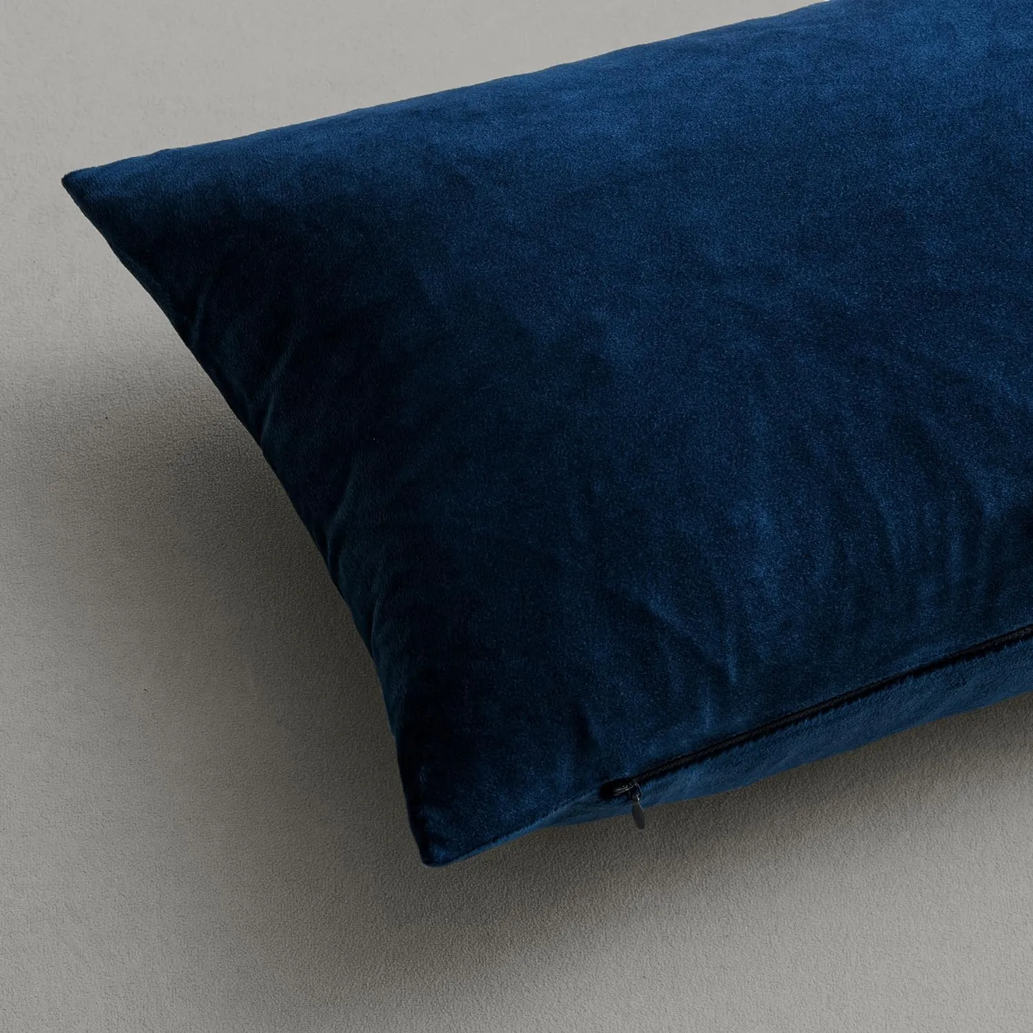 MIULEE Pack of 2, Velvet Soft Solid Decorative Square Throw Pillow Covers Set Cushion Case for Spring Sofa Bedroom Car 18x18 Inch 45x45 Cm