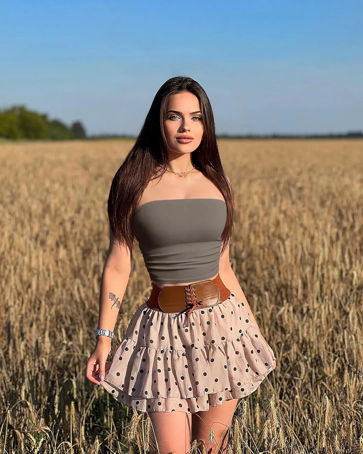 OQQ Womens 2 Piece Tube Tops Strapless Basic Sleeveless Stretch Classic-Fit Shirts Sexy Crop Tops
