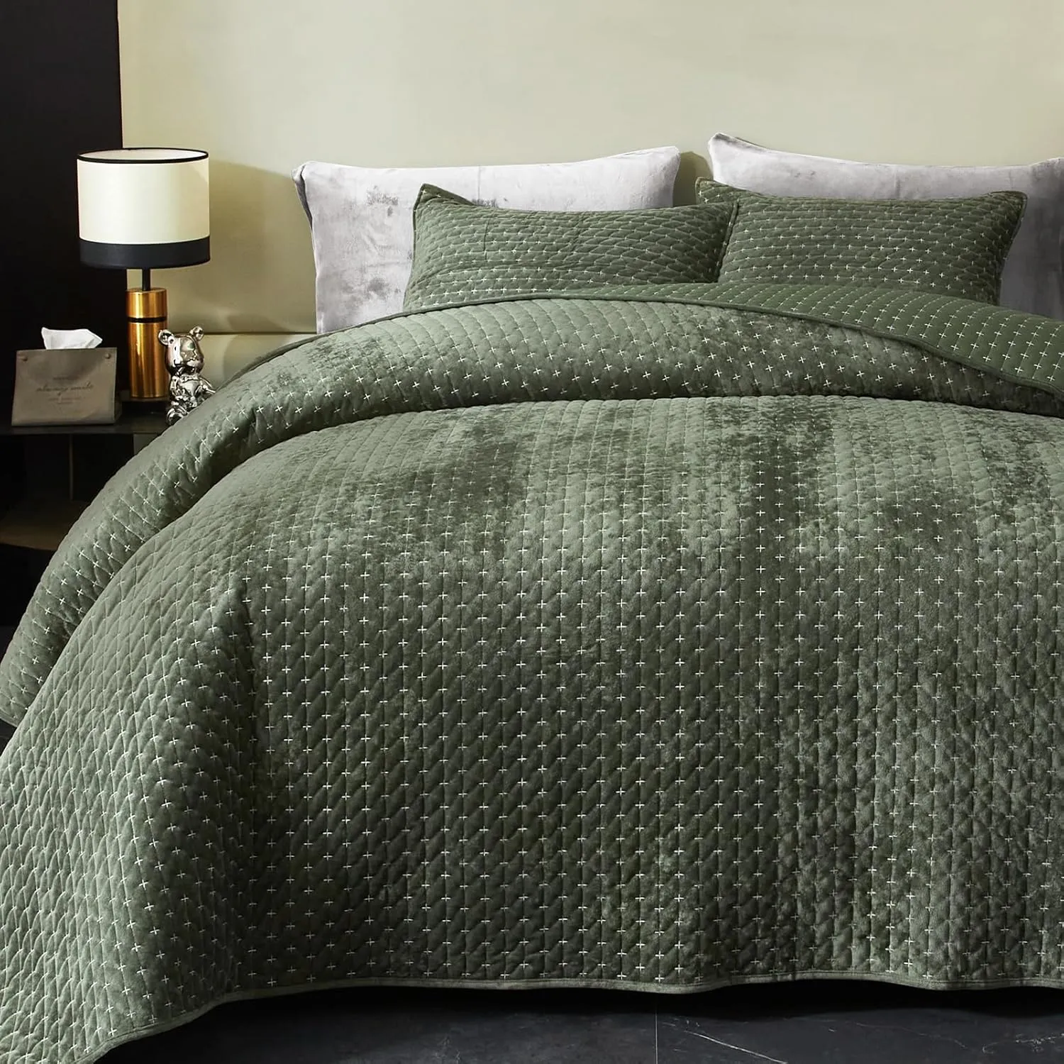 Powdion Velvet Quilt Queen Size, Oversized Bedspread Quilted Bedding Set, Luxurious Soft Coverlet Set Lightweight Velvet Comforter for All Season with Pillow Shams Army Green Striped Full/Queen
