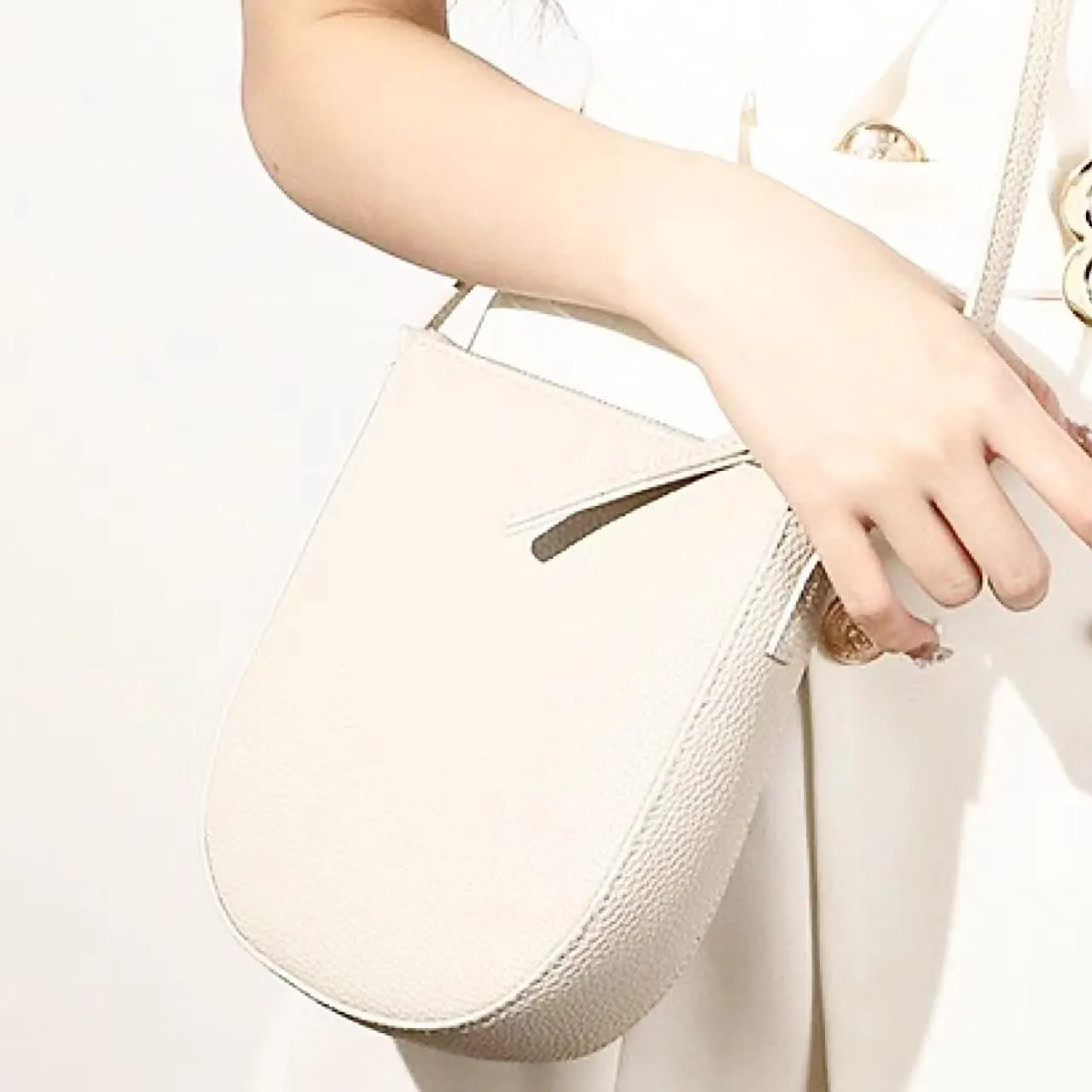 Small Classic Sling Bag for Women and Men Crossbody Bags Mini Lightweight Genuine Leather Office Daily Travel Essentials