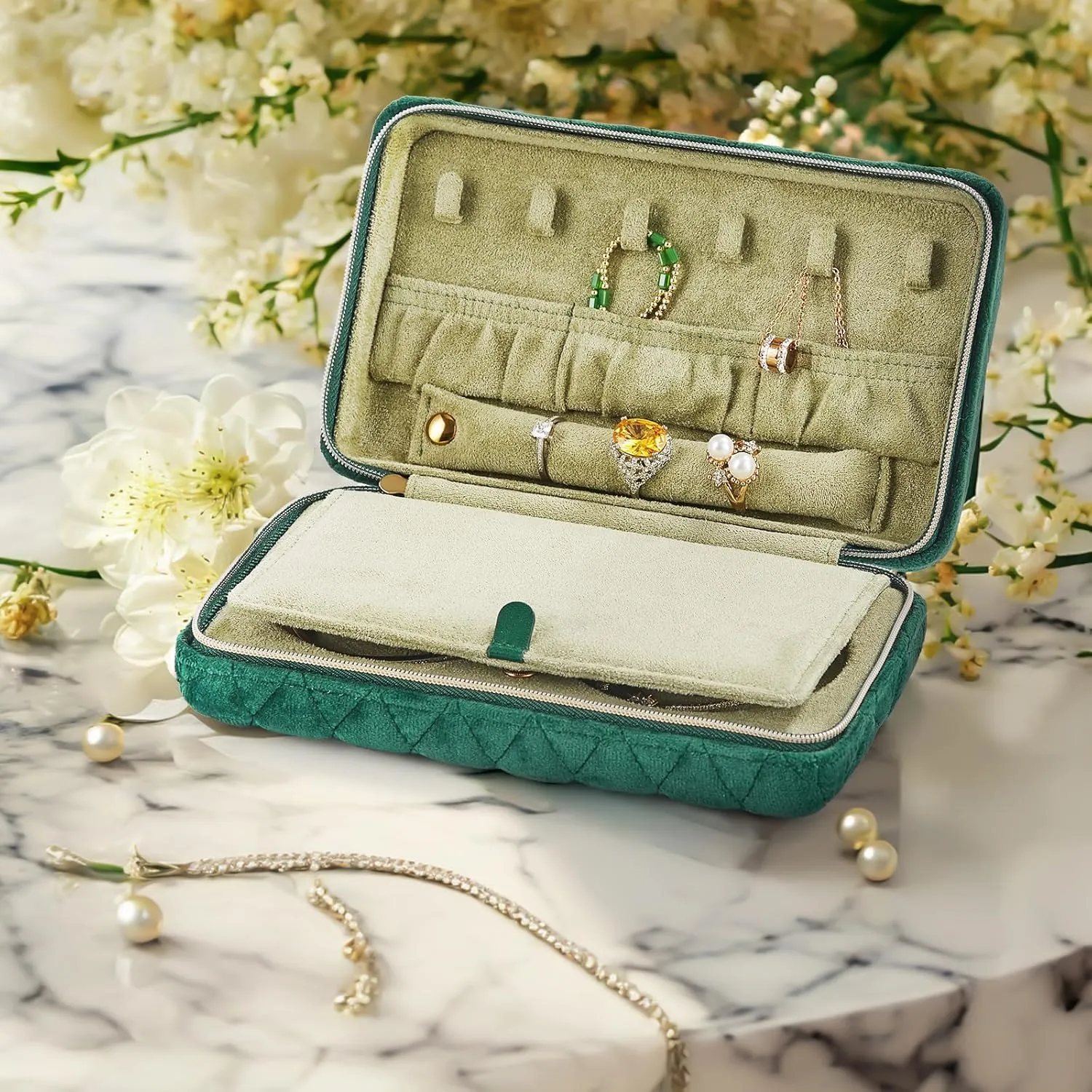 Vee Travel jewelry case,Elegant Diamond Quilted Velvet Jewelry organizer, Jewelry box for organizing bracelets necklaces rings earrings,birthday gifts for women,Green